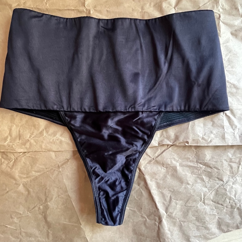 black Rago thong shapewear size L/30